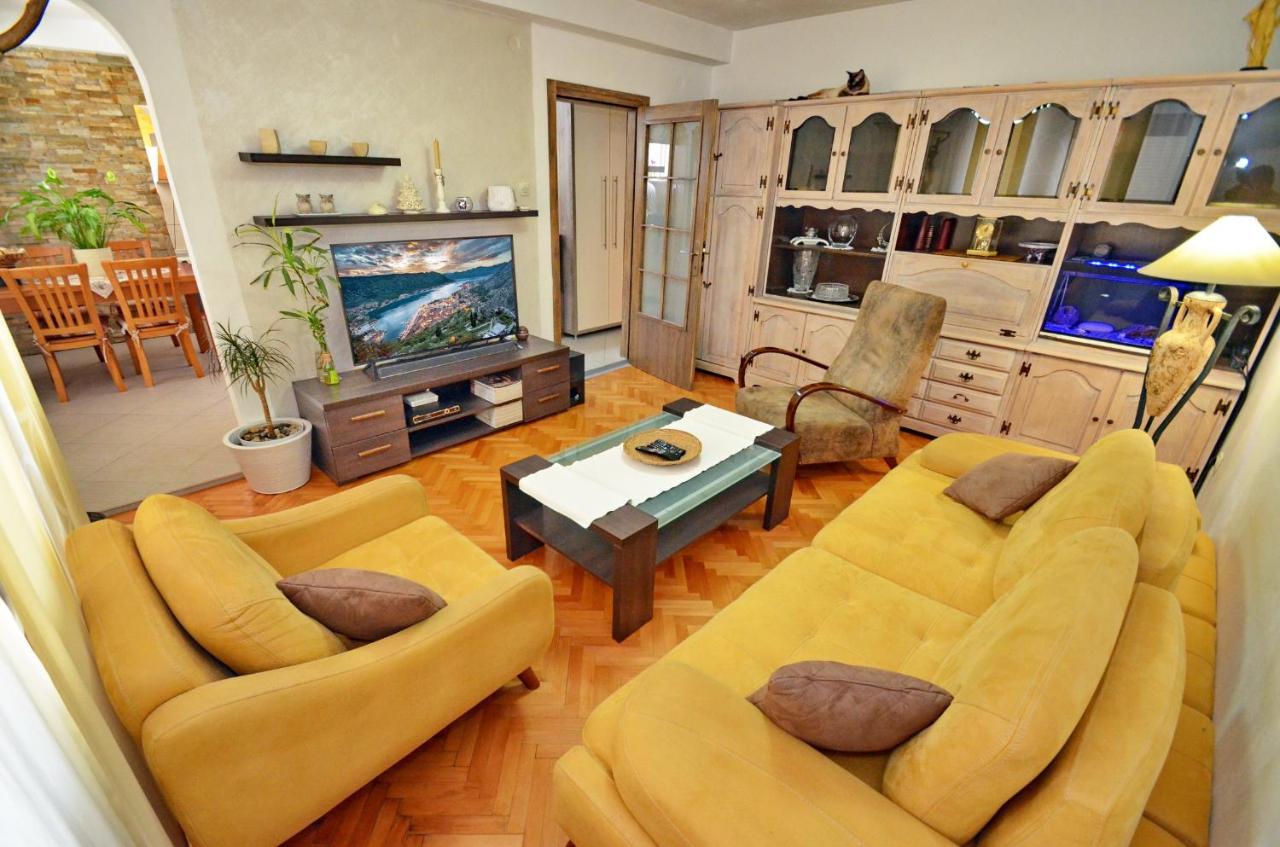 Apartment Oaza Котор Екстериор снимка