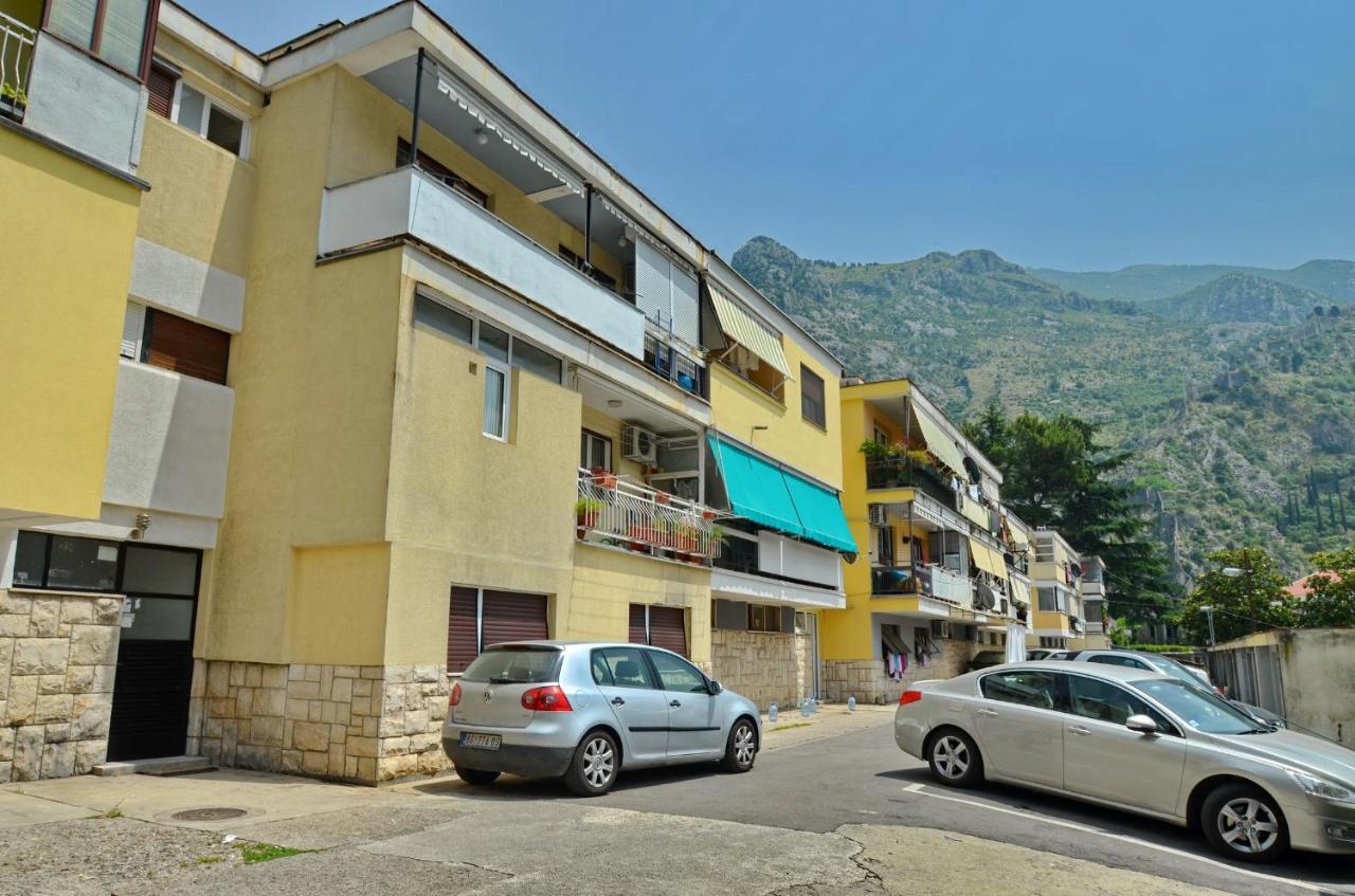Apartment Oaza Котор Екстериор снимка